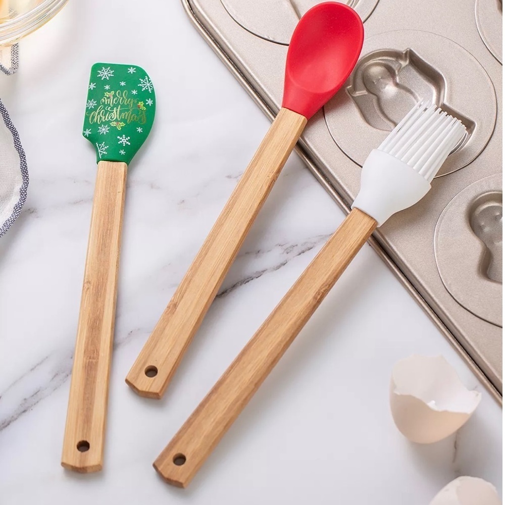 ENCHANTE 4-Pc. Baking Set for Christmas Holiday Baking - Picture 3 of 3